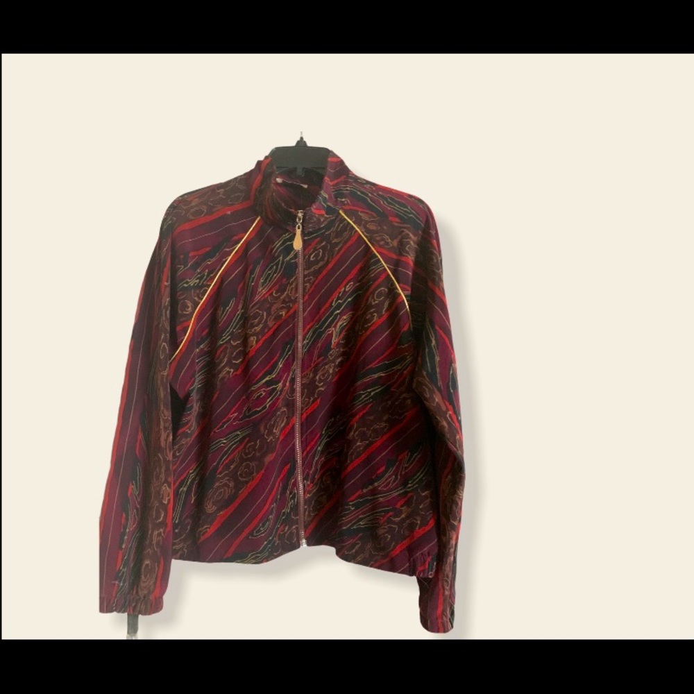 Vintage women’s windbreaker/jacket